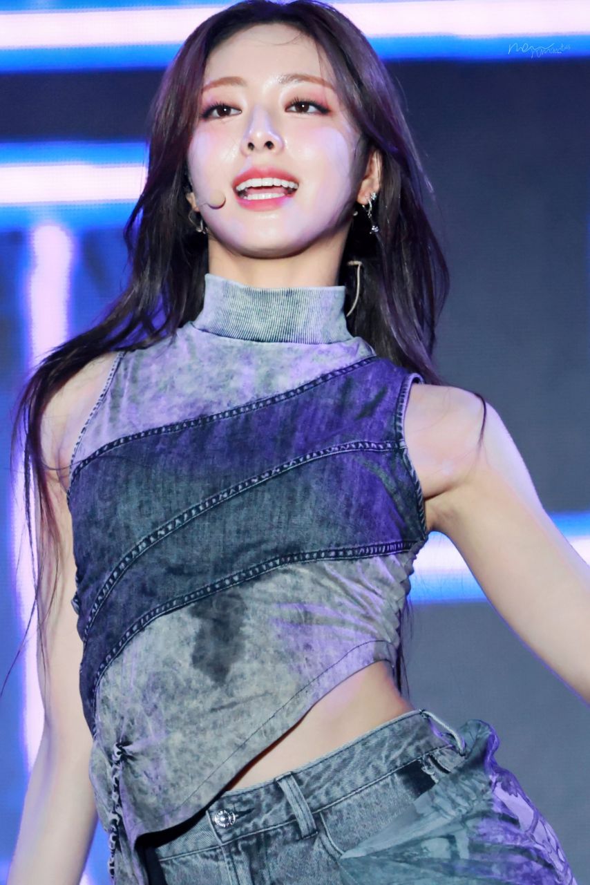 Yuna (ITZY)