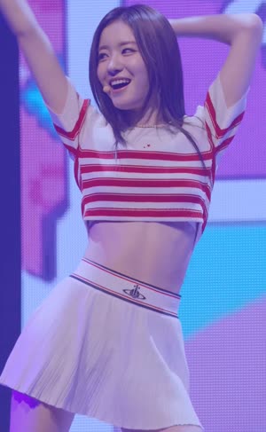 (SOUND)Elegant Wooyeon white and red striped crop top bulging mid line