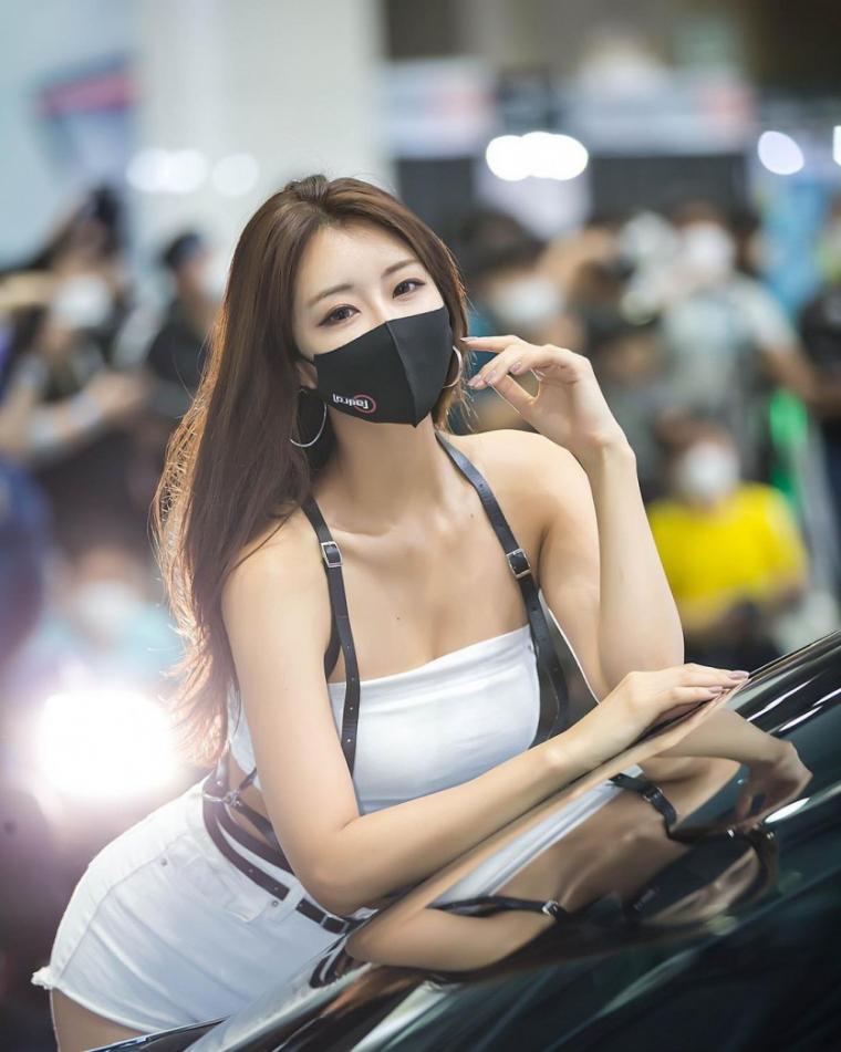 Racing model Yoo Da-yeon