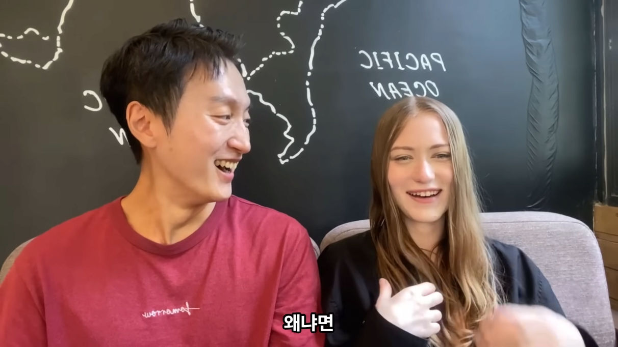 A Korean travel YouTuber met a beautiful Russian woman.