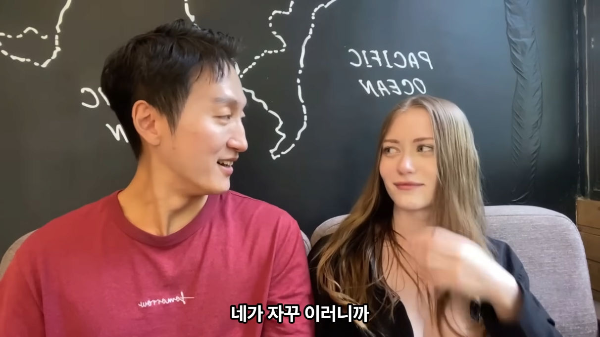 A Korean travel YouTuber met a beautiful Russian woman.