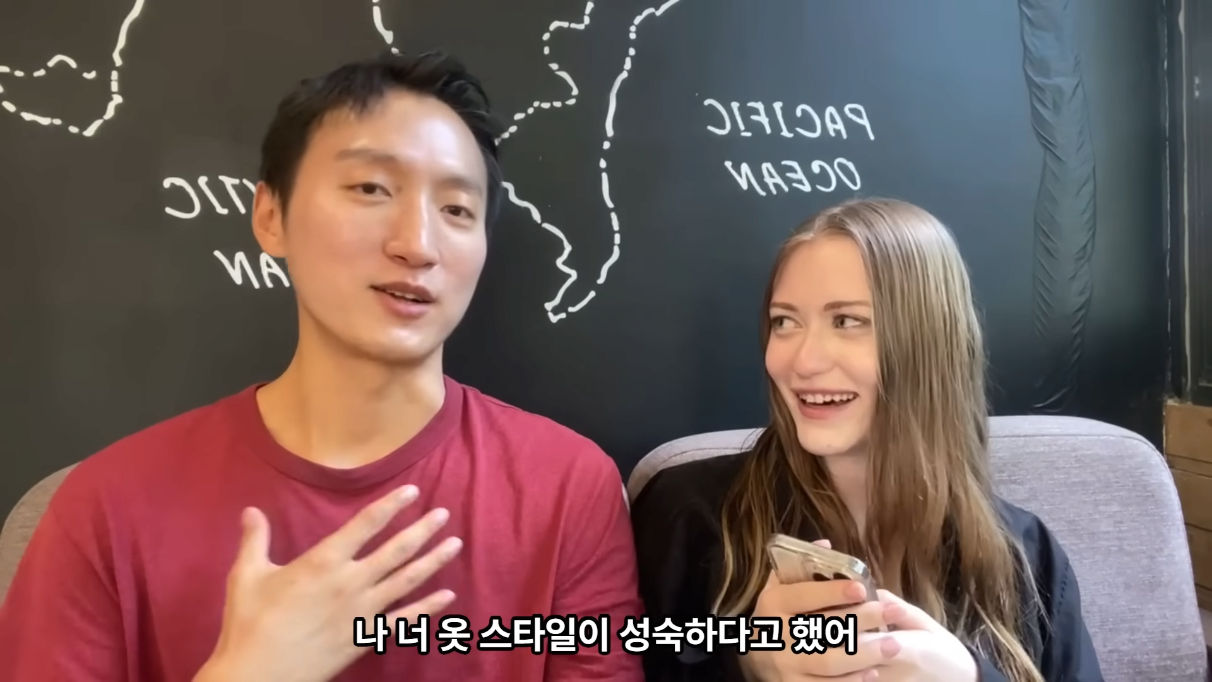 A Korean travel YouTuber met a beautiful Russian woman.