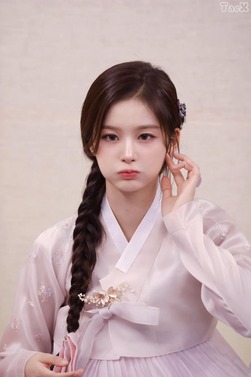 [Nmix] Nmix Seolyun in Hanbok