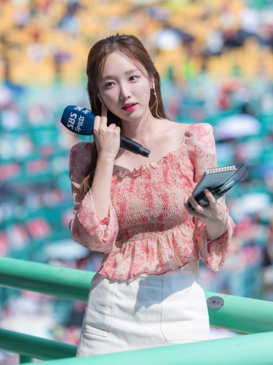 Announcer Kim Se-yeon's beauty