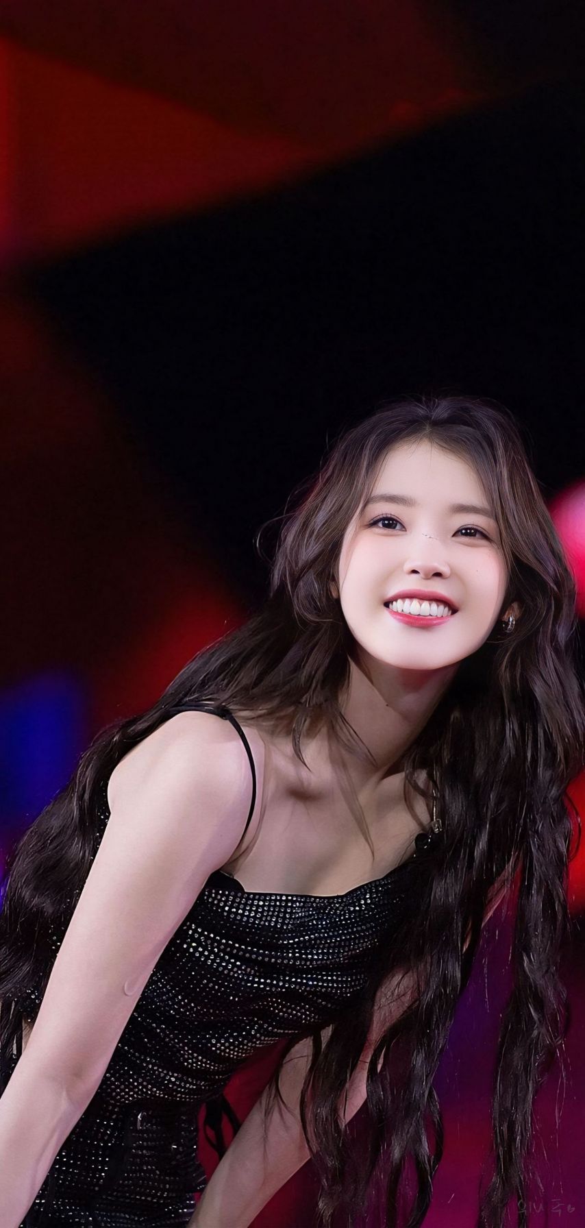 IU