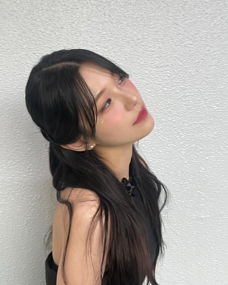 Fromis_Nine Baek Ji-heon